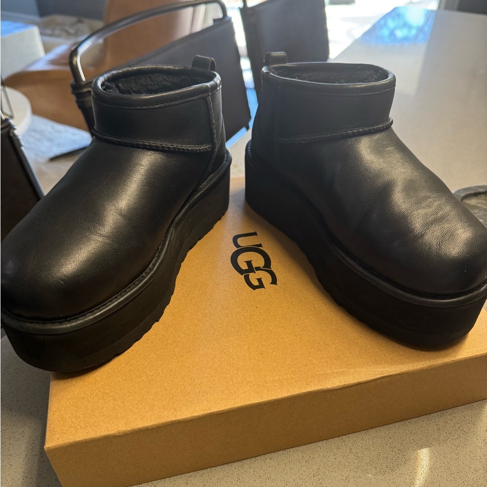 UGG Women's Black Leather Classic Mini Platform Boots